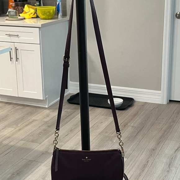 Kate Spade New York Burgundy Maroon Pebble Leather Crossbody Handbag - Picture 2 of 6